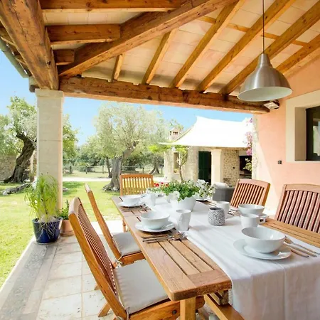 Casa En *